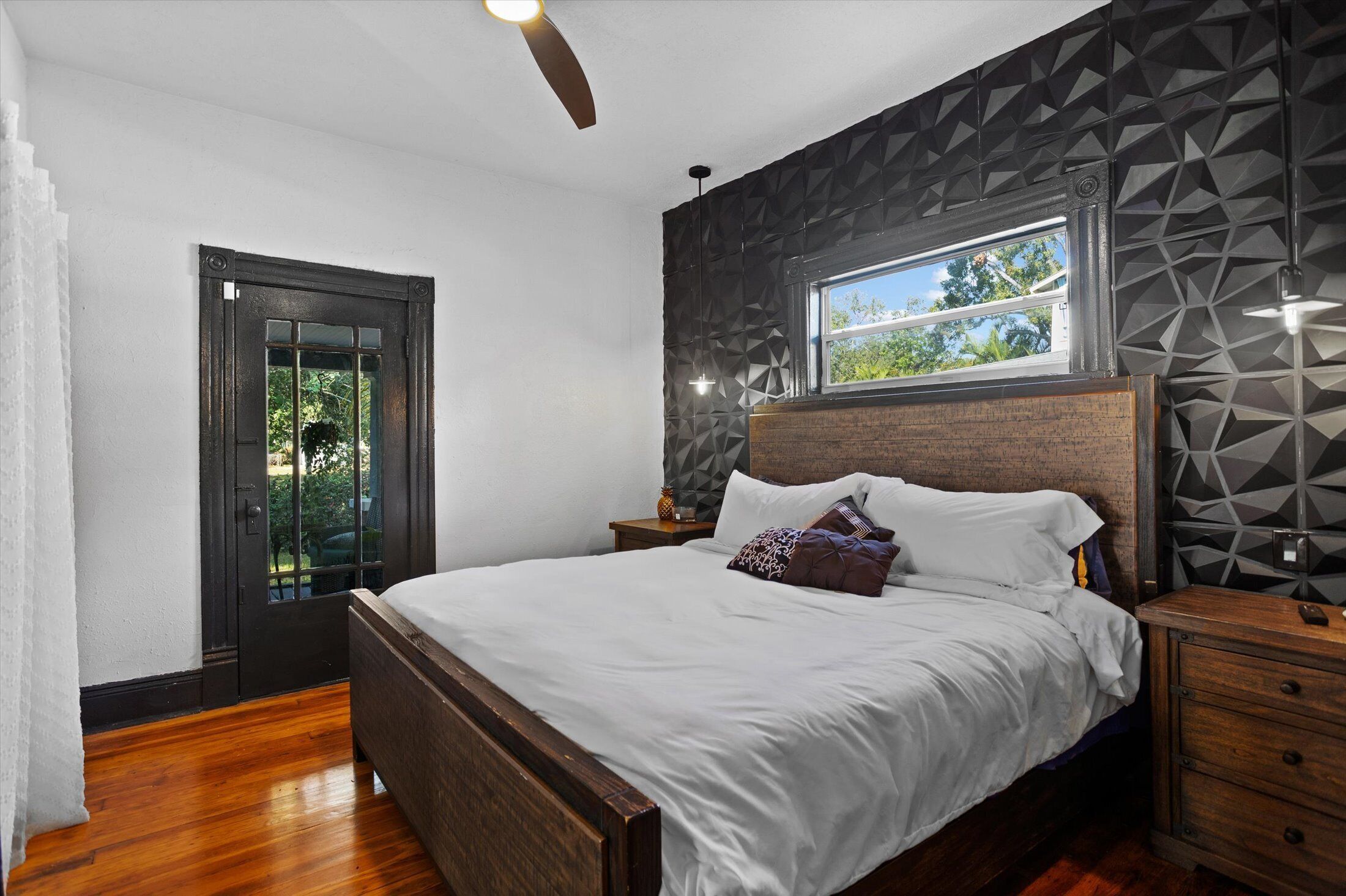 One of a kind Bungalow in Historic Uptown