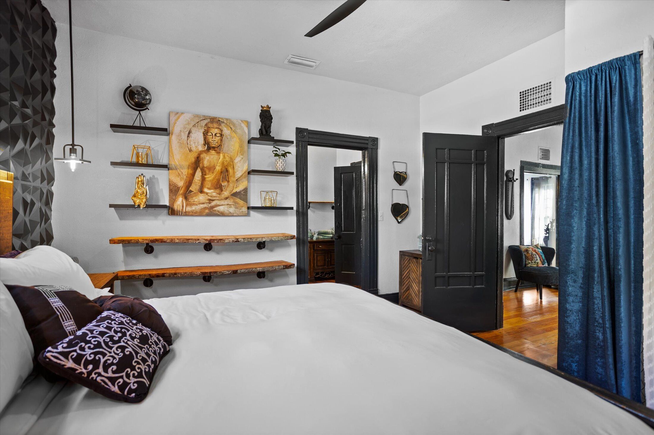 One of a kind Bungalow in Historic Uptown