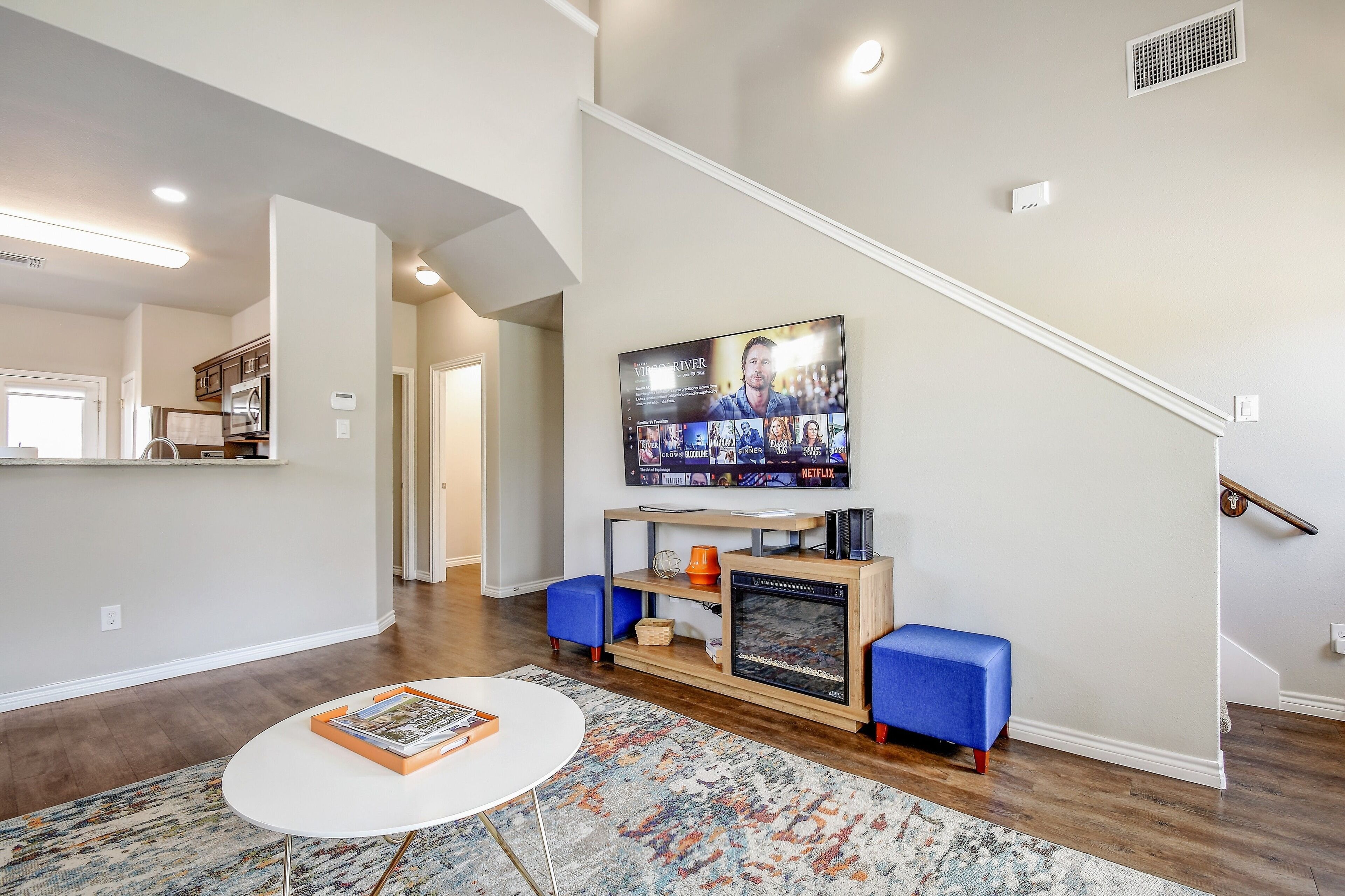 Great Location - .6 Miles from Main St