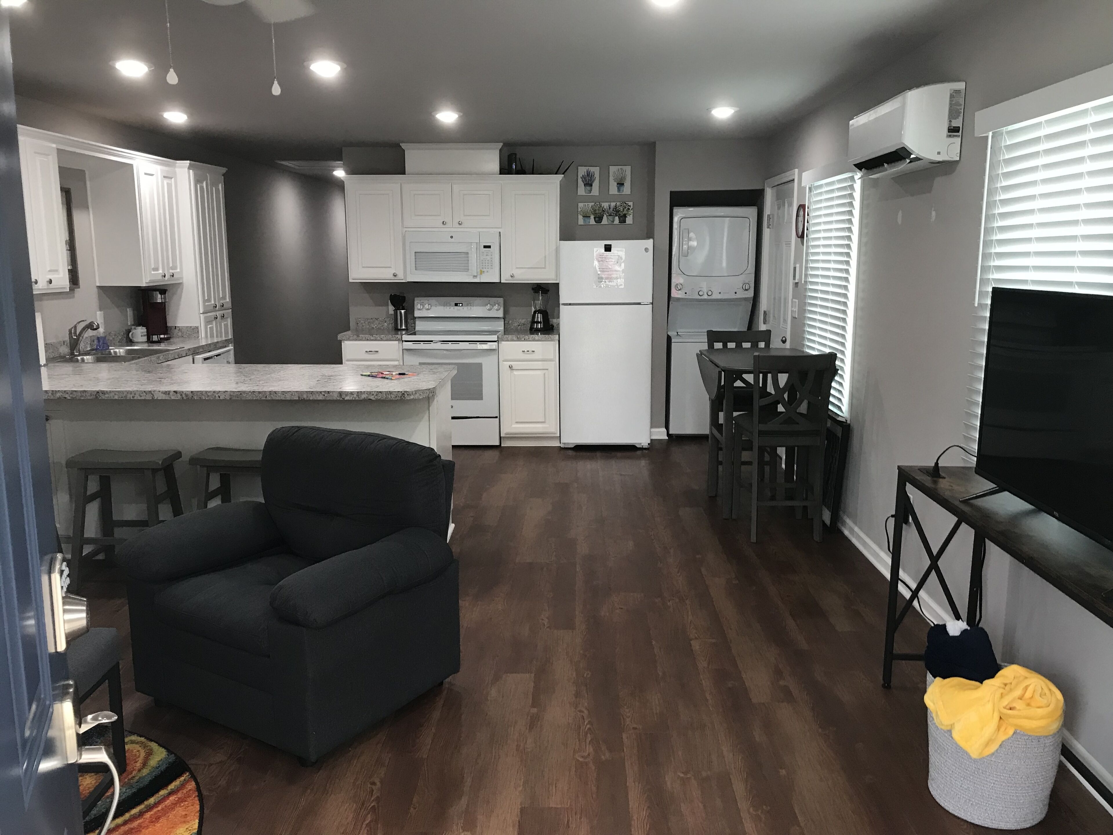 Double Diamond Duplexes - Center of Hot Springs, AR 9B (3 Other Units Listed)