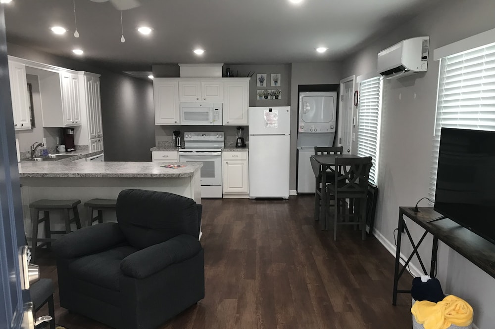 Double Diamond Duplexes - Center of Hot Springs, AR 9B (3 Other Units Listed)