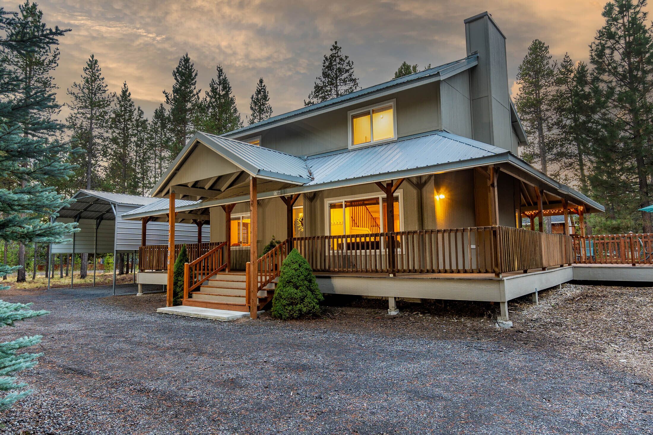 Charming home on a wooded acre.  Close to river and National  Forest!