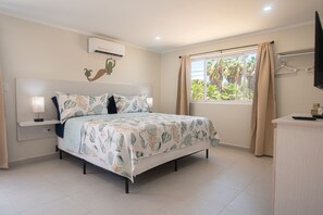 6 slaapkamers, een kluis op de kamer, een bureau