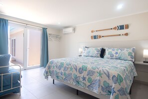 6 bedrooms, in-room safe, desk, iron/ironing board