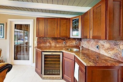 Perfect Waterfront 6 Bedroom Home with Heated Pool