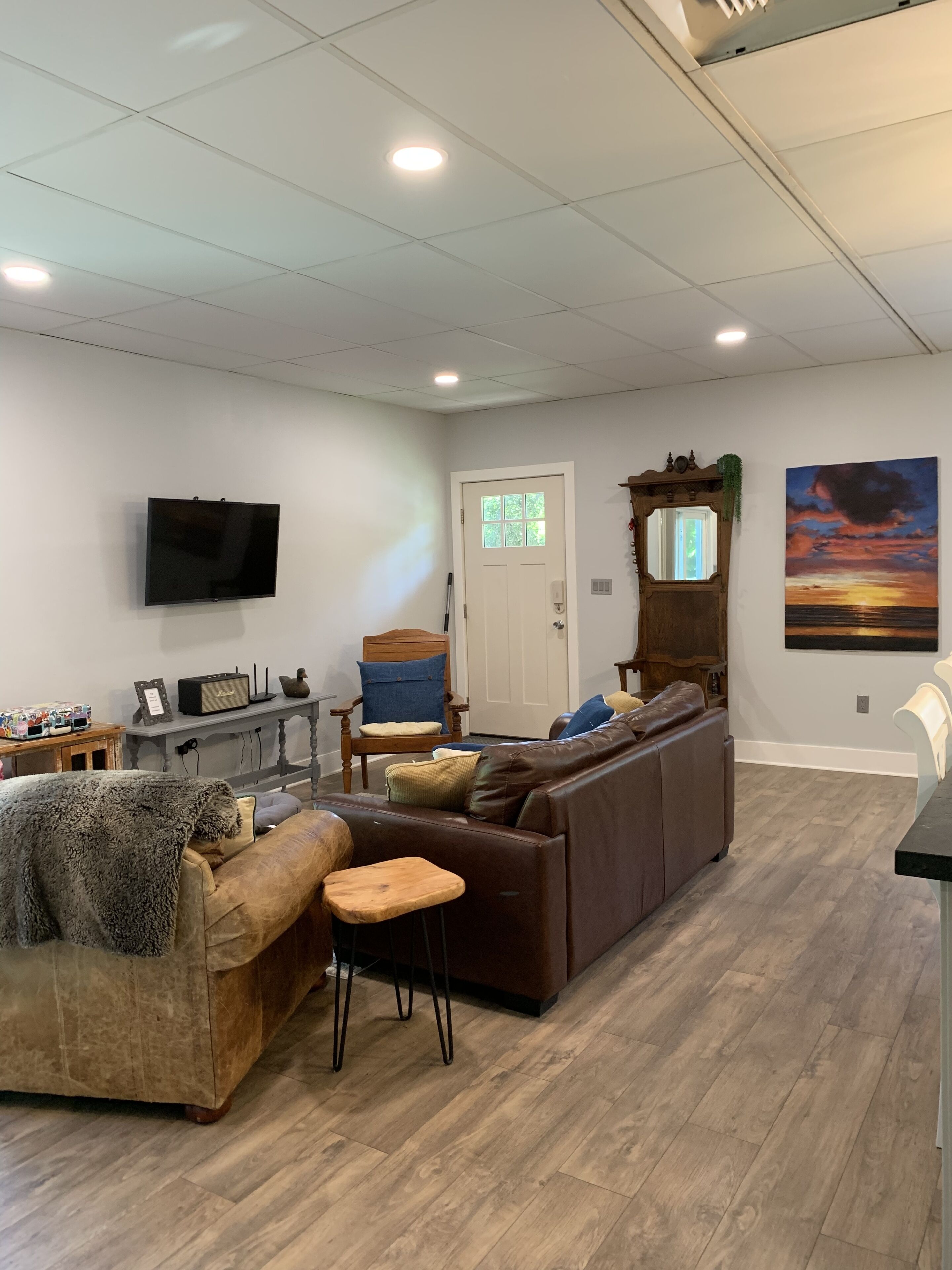 Delightful newly renovated 2 bedroom nestled within an avocado grove.