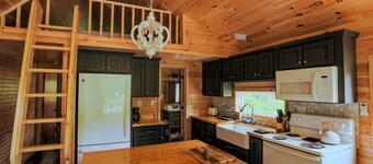 Stunning Cabin & Mountain Hiking!