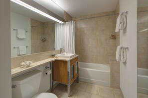 Uklassifisert bilde, 3 av 6, knapp