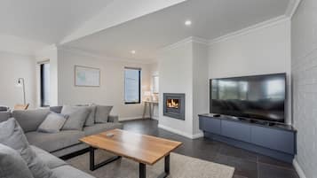 Luxury House | Living area | 40-inch Smart TV with digital channels, TV