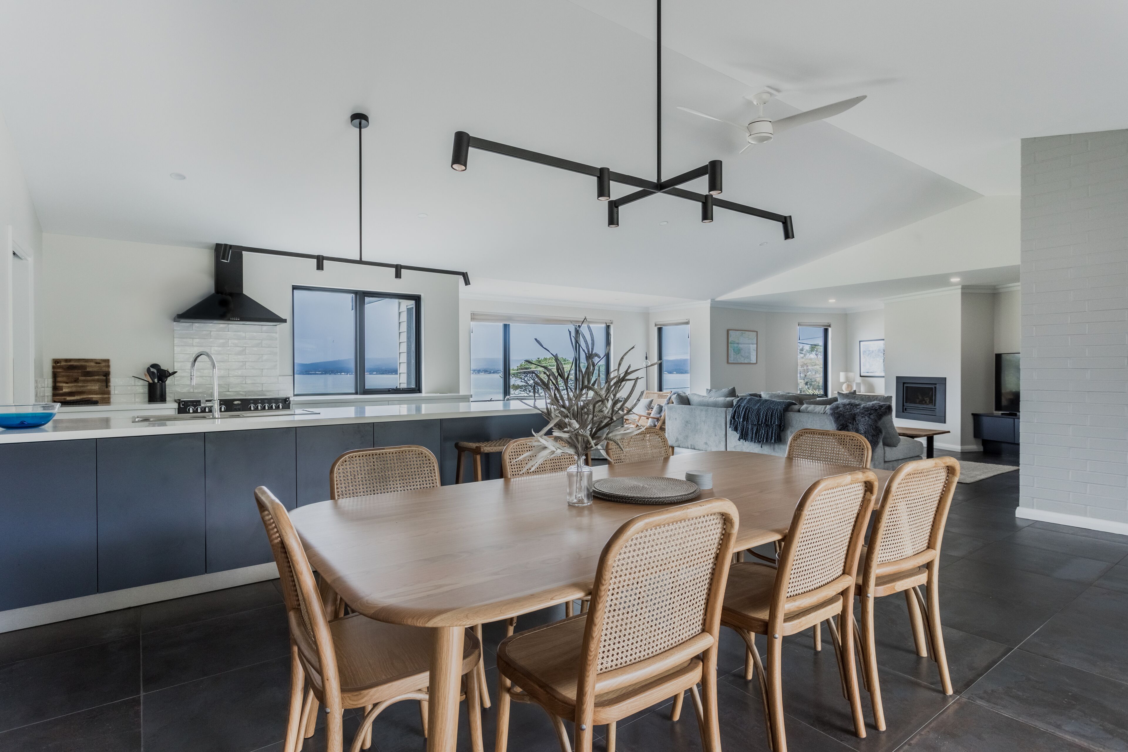 Luxury House | Dining room