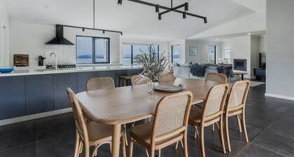 Vancouver's End by the BnB Collection