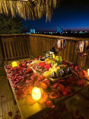 Couples’ dining - Palm Valley Cabins (Mazatlán)