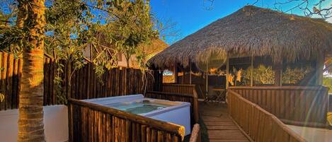 华丽小屋, 壁炉, 花园景观 | 阳台景观