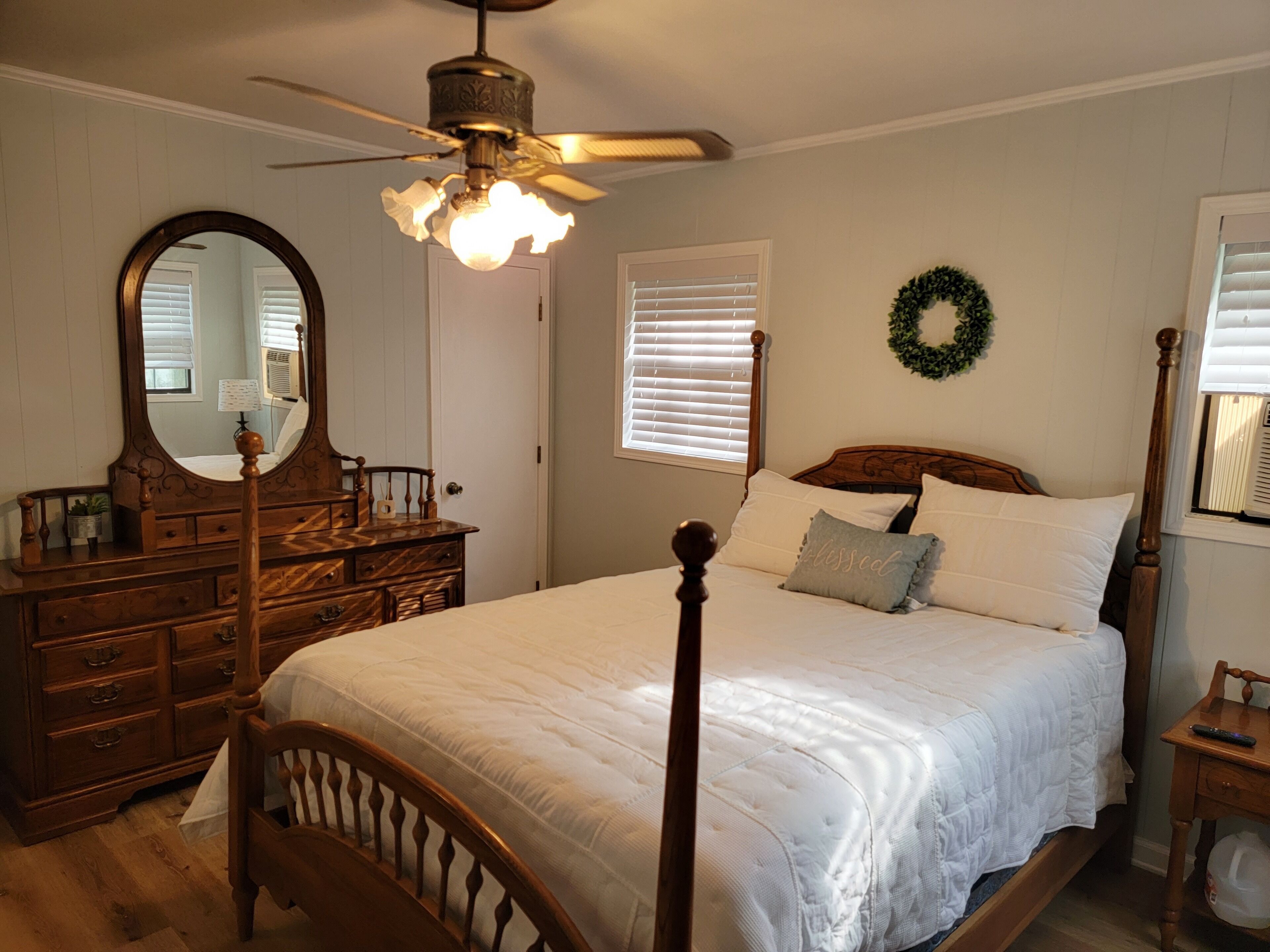 Lakeside Cottage on Lake Guntersville. AL