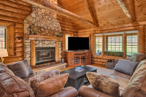 Een smart-tv en een open haard