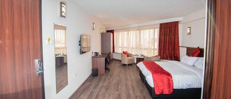 Bügeleisen/Bügelbrett, WLAN, Bettwäsche