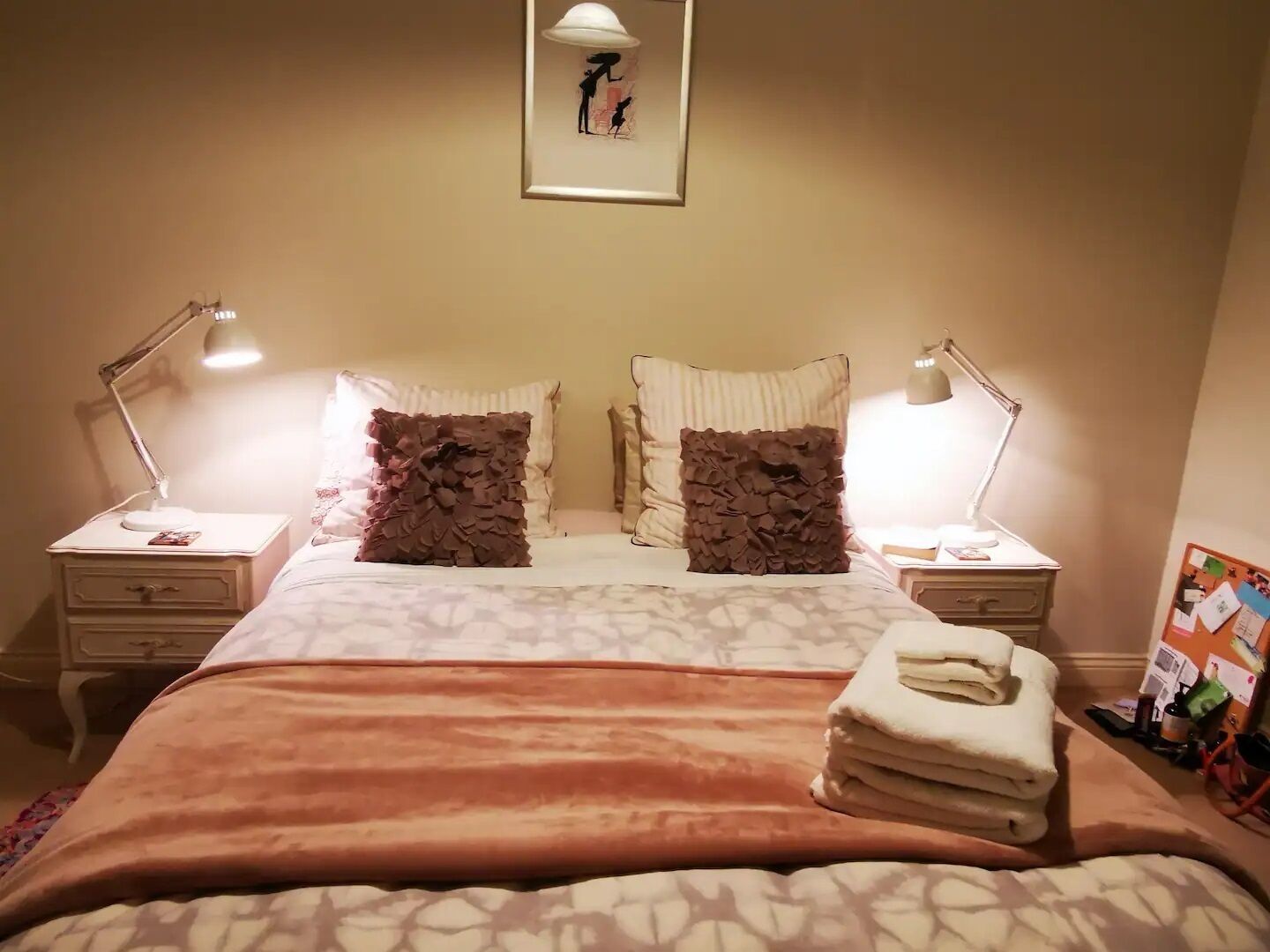 Your Home Away From Home in a Charming Street — image 2