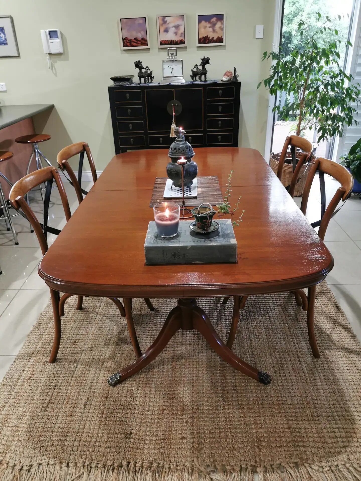 Your Home Away From Home in a Charming Street — image 5