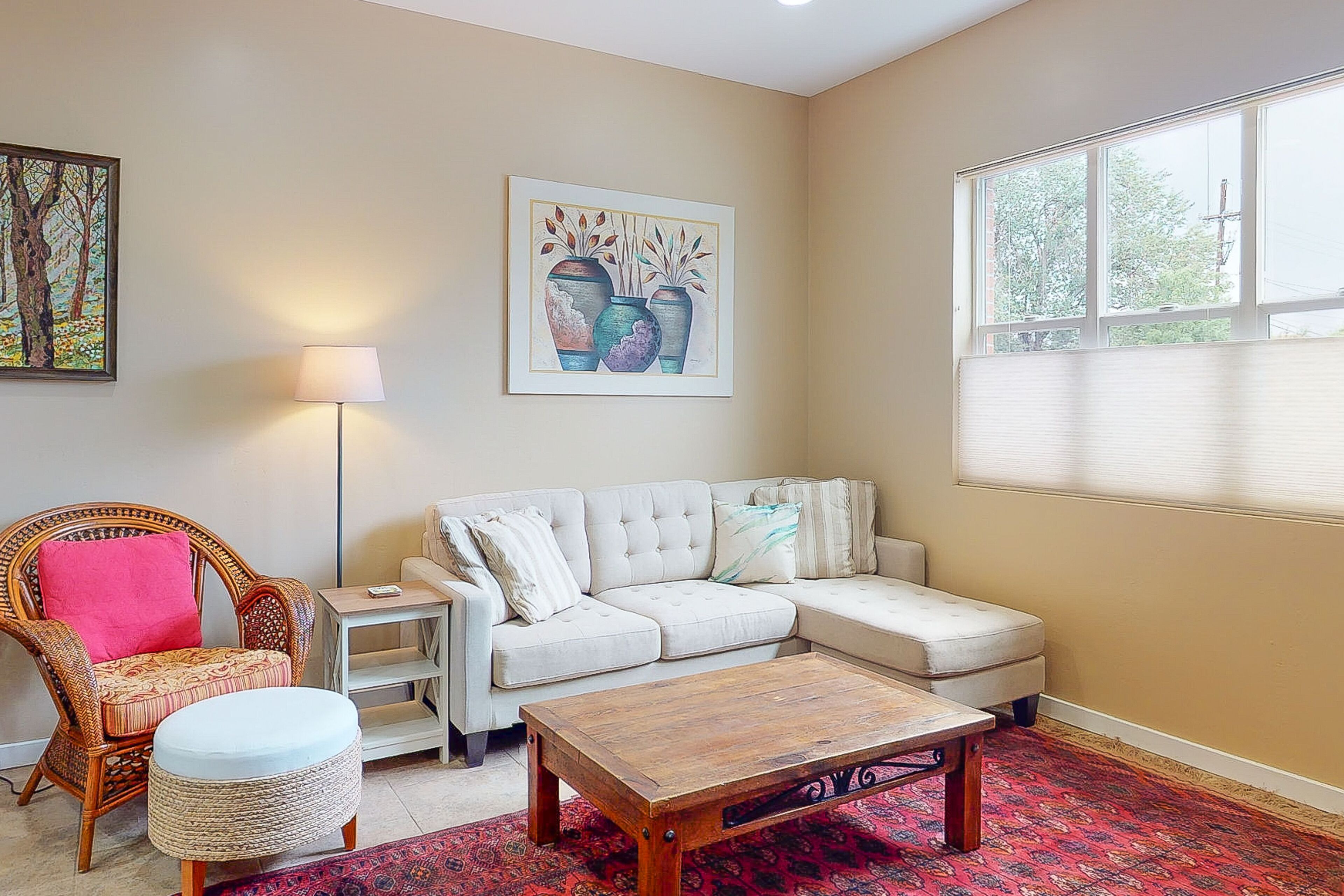 3-story downtown home with private rooftop, firepit, gas grill, mountain views