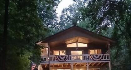 Spend Easter on the lake at Eagles Nest Chalet!