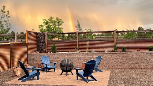 New home-3 miles to DT Flag!! With grill, firepit, AC