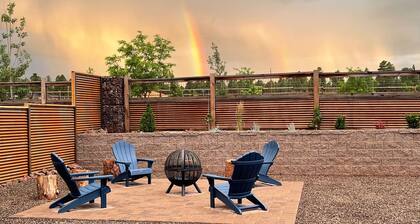 New home-3 miles to DT Flag!! With grill, firepit, AC