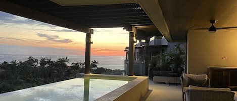 Piscine extérieure, piscine chauffée