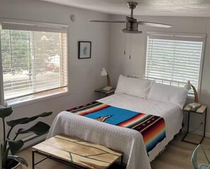 9 bedrooms, iron/ironing board, free WiFi, bed sheets - THE SUMMIT INN (Cloudcroft)
