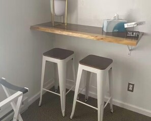 Interior - THE SUMMIT INN (Cloudcroft)