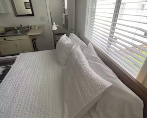 9 bedrooms, iron/ironing board, free WiFi, bed sheets - THE SUMMIT INN (Cloudcroft)