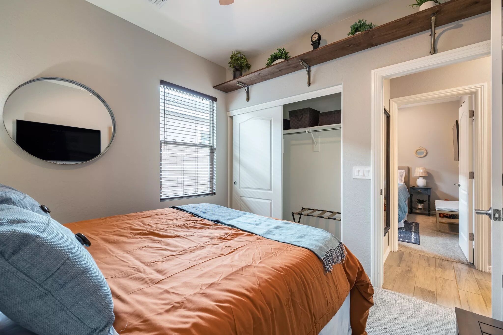 Newly listed! Beautiful modern Home with hot tub