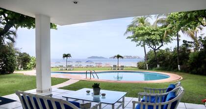 Enjoy the most beautiful bay in the world. Acapulco Bay!