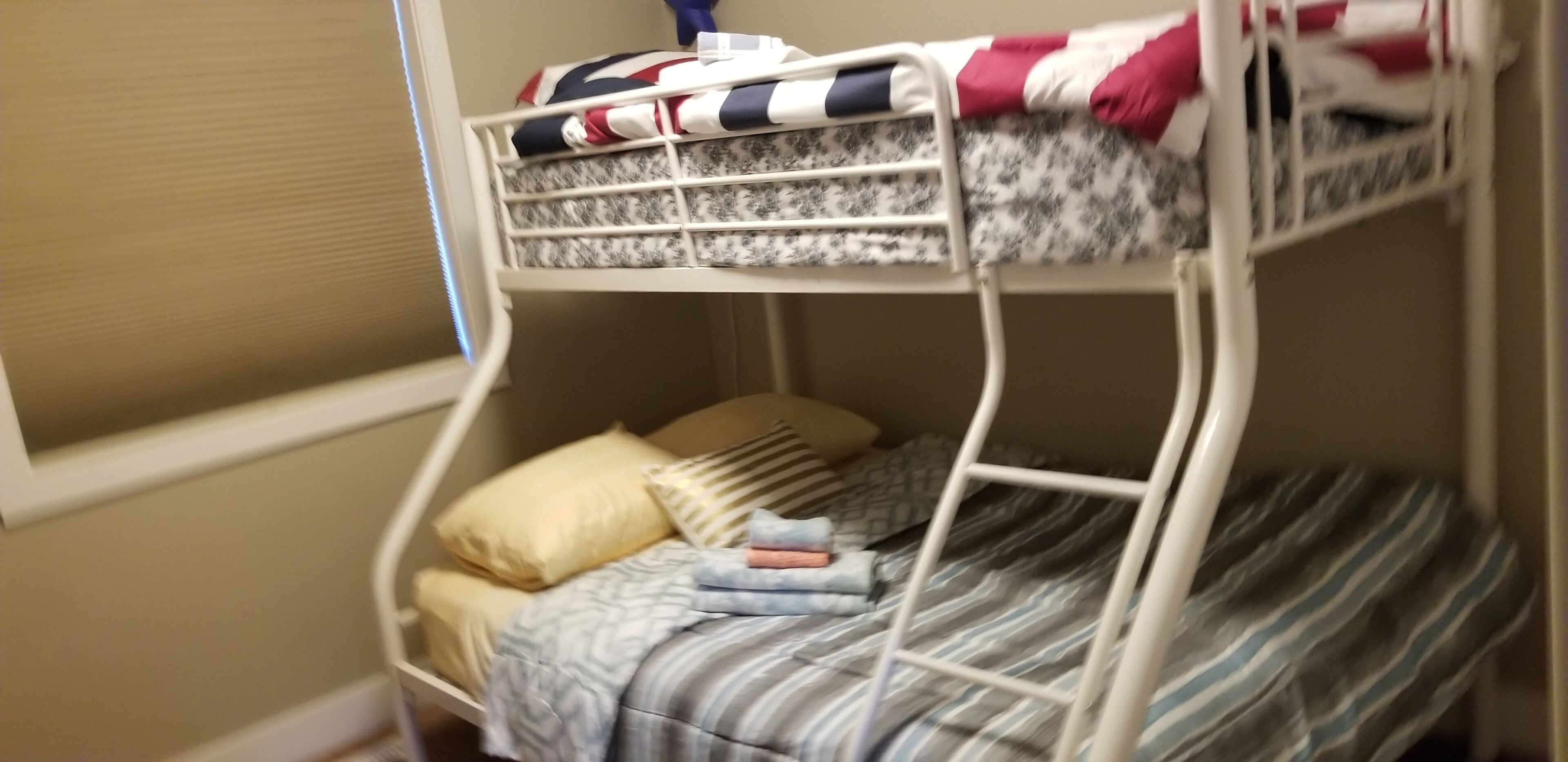 Relax peacefully in a family-friendly A'conditioned home, in a safe neighbouhood