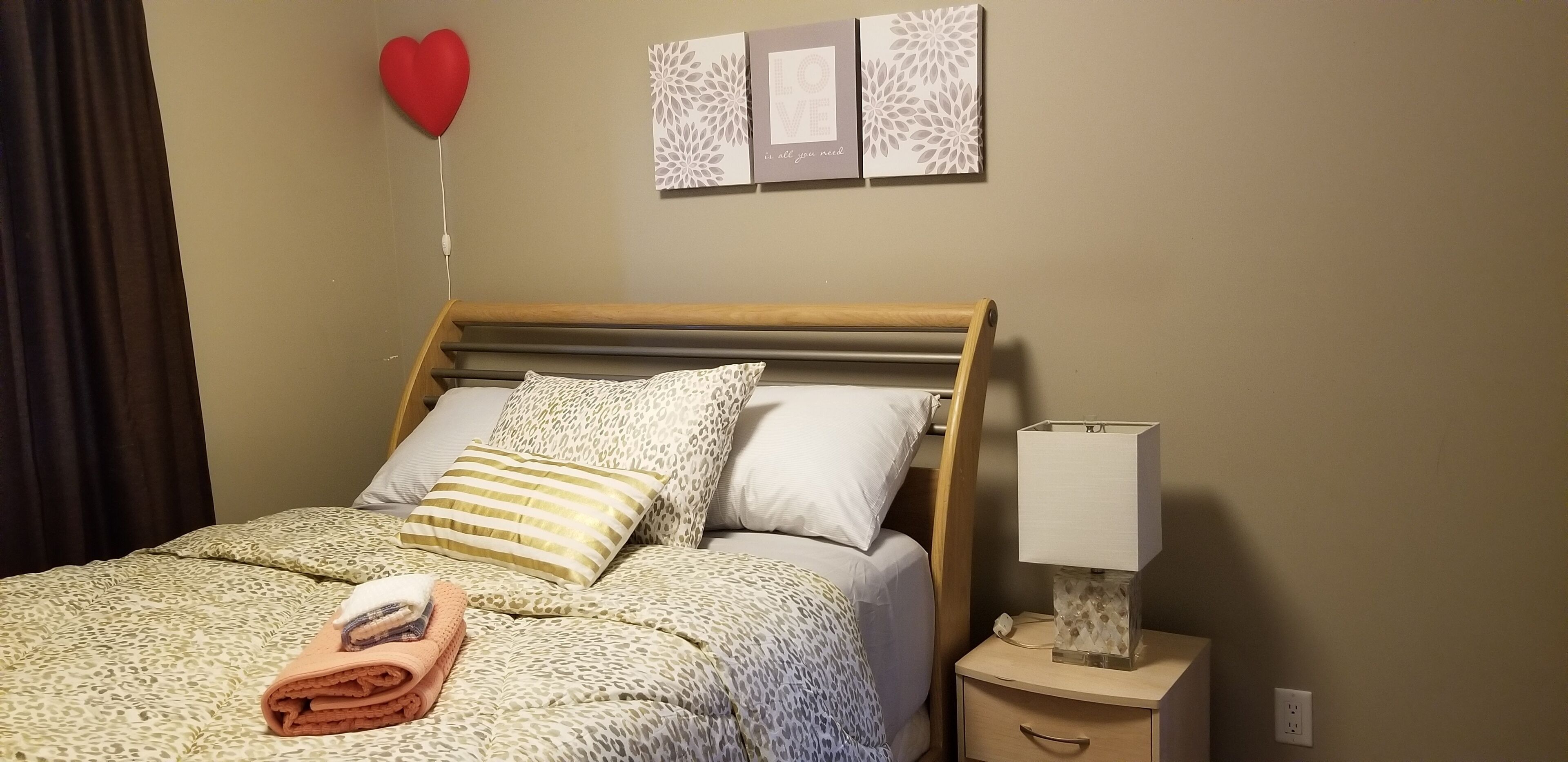 Relax peacefully in a family-friendly A'conditioned home, in a safe neighbouhood