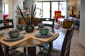Dining - Spacious apartment with a Southwestern style in a great West Sedona location. (Sedona)
