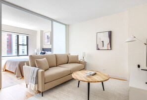 Télévision, chaîne hi-fi