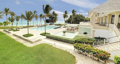 Casamado - Beach villa with pool, hot tub, breakfast service & golf cart