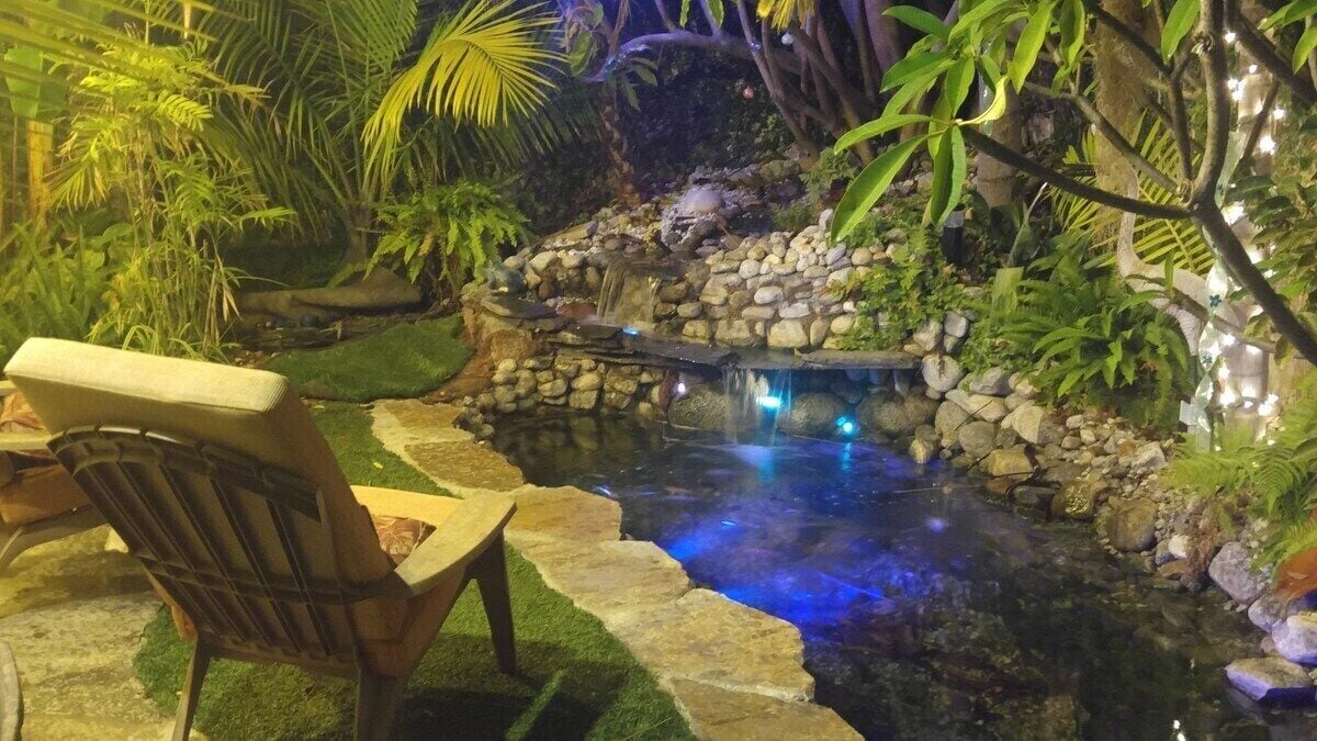 Design Double Room, Shared Bathroom (Two Twins or a) | Garden