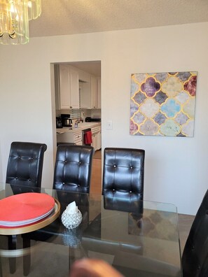 House, Private Bathroom (Jacob's Well) | Restaurant - Jacob's Well (Redding)