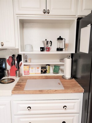 House, Private Bathroom (Jacob's Well) | Shared kitchen - Jacob's Well (Redding)