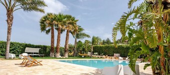 Massaroom - Gorgeous villa with sea view pool