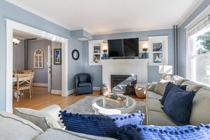 Luokittelematon kuva, 4 kautta 49, painike