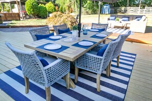 Outdoor dining - USNA Home Steps to Stadium Dog-Friendly w Parking (Annapolis)