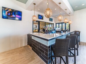 Bar (on property) - 8br/6ba pool villa with lake view, Near Disney (Kissimmee)