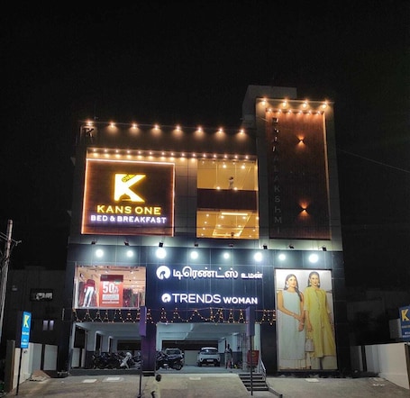 Fachada de la propiedad