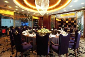 Restaurant - Xin Shun Hotel (Hongya)