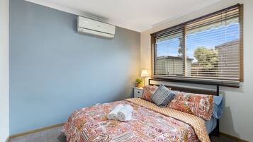 3 bedrooms, desk, iron/ironing board, travel cot