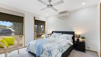 3 bedrooms, desk, iron/ironing board, travel cot