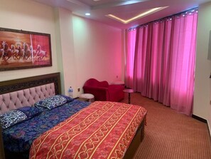 Chambre double | Espace de travail pour ordinateurs portables, accès au Wi-Fi (inclus)