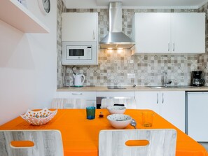 Fridge, microwave, oven, coffee/tea maker - 412 Yucca Park Second Line to Beach (Costa Adeje)